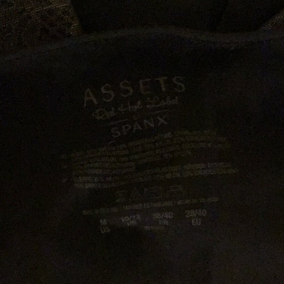 Assets Red Hot Label by Spanx Black Skirt Slimmer - Picture 2 of 3